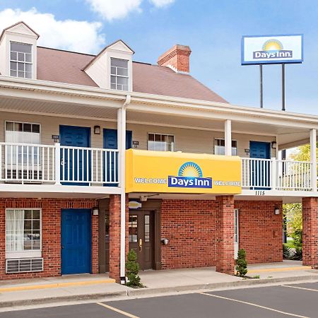Days Inn By Wyndham Auburn Exterior photo